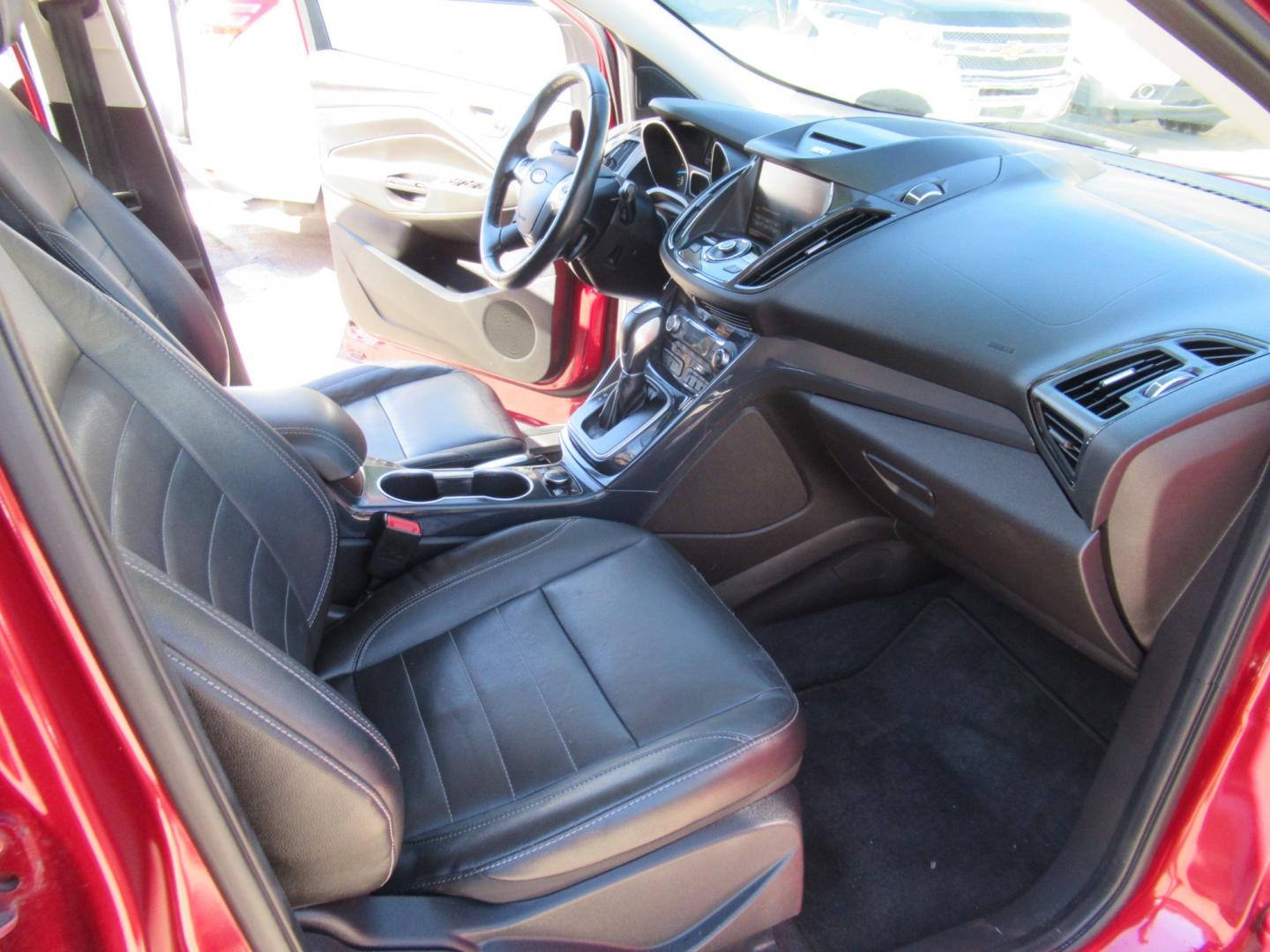 2014 Red /Black Ford Escape Titanium (1FMCU0J98EU) with an 2.0 engine, Automatic transmission, located at 1511 North Shepherd Dr., Houston, TX, 77008, (281) 657-1221, 29.798361, -95.412560 - 2014 FORD ESCAPE TITANIUM VIN: 1FMCU0J98EUA29272 1 F M C U 0 J 9 8 E U A 2 9 2 7 2 4 DOOR WAGON/SPORT UTILITY 2.0L I4 F DOHC 16V GASOLINE FRONT WHEEL DRIVE - Photo#13